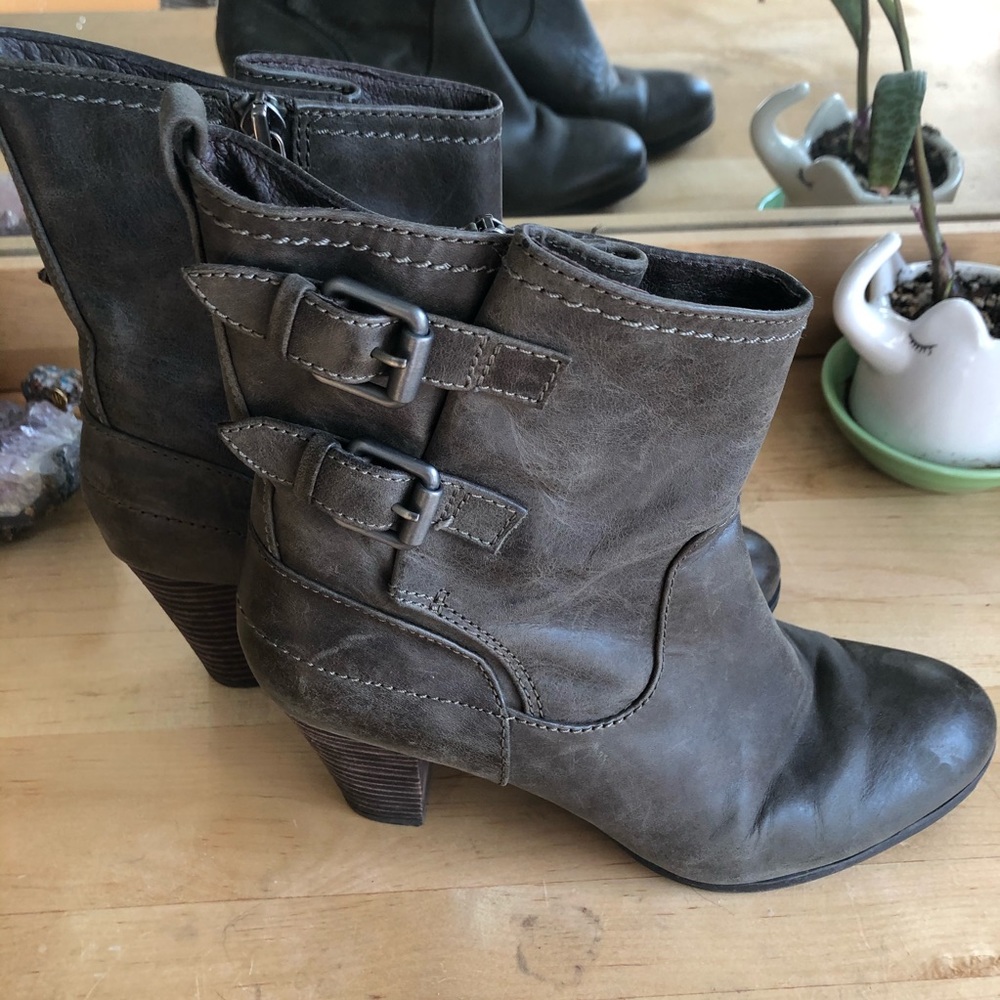 Biala Green Boot with Buckle - Picture 4 of 8